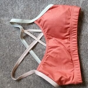 Niyama Sol Multi Strap sports bra in Maasai colorway
